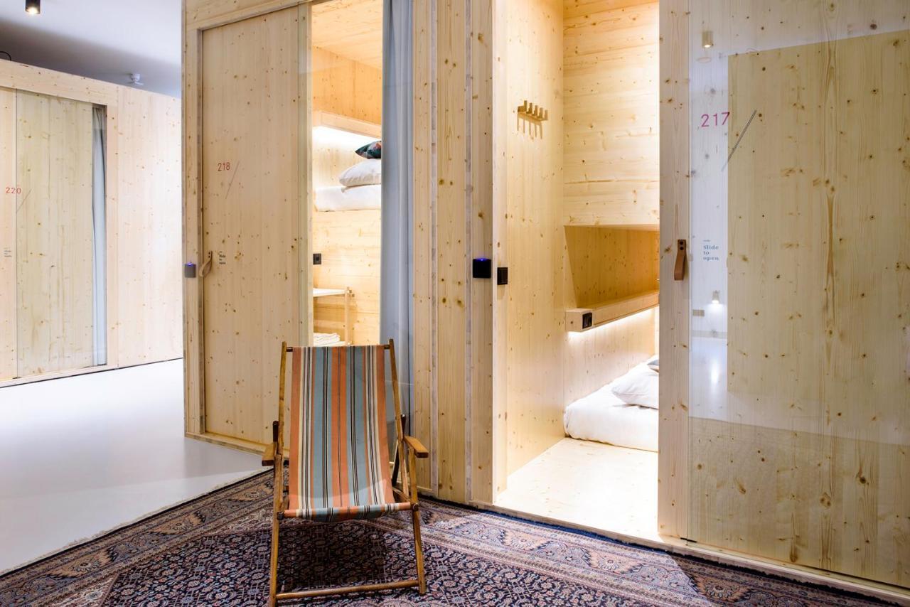 Hostel The Elephant &
